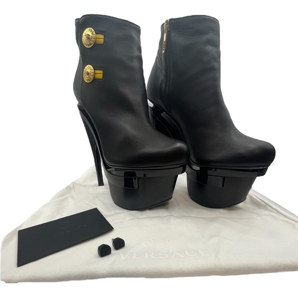 VERSACE Triple Platform Ankle Boots Black Leather Medusa Button 37.5EU 7.5US - Picture 14 of 16